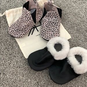 Two pairs of brand new Freshly Picked moccs